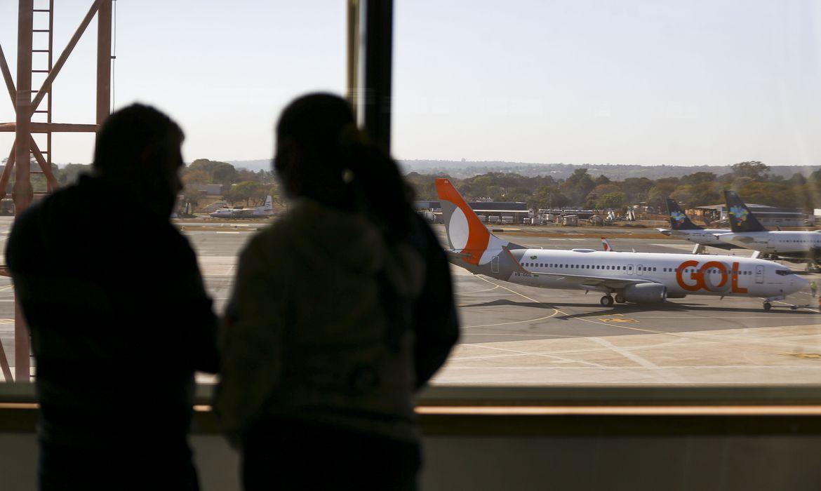 Greve dos aeronautas atrasa voos em Brasília, Porto Alegre e Fortaleza